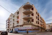 Nice Apartment With Terrace on the Los Locos Beach - Chambres d’hôtes Torrevieja