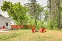 Chippewa Lake Cottage with Fire Pit! - B&B Chippewa Lake