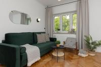 B&B Varsovie - Stylish Apartment Nowolipie close to Warsaw Old Town Square by Renters - Bed and Breakfast Varsovie