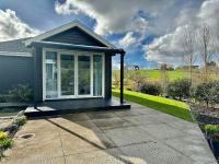 Lifestyle Guesthouse - B&B Dairy Flat