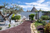 Trullo Grecla with pool and parking - B&B
