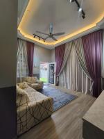 B&B Pasir Gudang - Homestay 4BR with Outdoor Pool - Bed and Breakfast Pasir Gudang