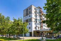 -City Haven Retreat- Elegant 2BD on Bulgaria Blv by Flat Mаnager - Bed and Breakfast