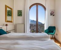 Apartment mit Balkon