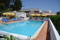 Sunny Seaside T2 Apartment in Luz - Bed and Breakfast Senhora da Luz