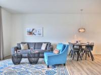 One-Bedroom Apartment with Balcony