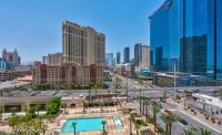 Balcony Full Strip View Suite MGM Signature FREE VALET - B&B