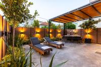Villy's Comfort Zone Apartments - Bed and Breakfast Kalamata