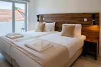 Doppel-/Zweibettzimmer mit Balkon