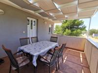 Apartment Dundo in quiet green area - Ferienwohnung Medulin