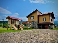 Приват-котедж Зарінок - B&B Mykulychyn