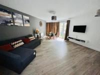 Luxury Apartments - Wallis Square, Farnborough - B&B Farnborough