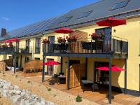 Ferienwohnung im Chaletstil Bergloft 115 qm Wellness Fitness Sauna Bergrödelhof - B&B Feilitzsch