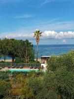 B&B San-Nicolao - Grand studio avec coin cabine, terrasse vue sur mer et piscine - Bed and Breakfast San-Nicolao