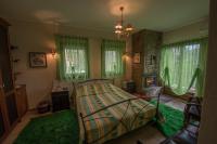 Studio (2 Adults)