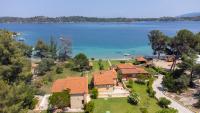 B&B Vourvourou - Villa Egeo - Beachfront Paradise, Starlink, BBQ - Bed and Breakfast Vourvourou