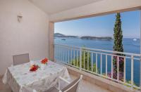 Charming Seafront Stay at Villa Mara - B&B Dubrovnik