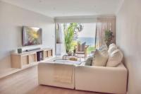 Luxurious 3 Bedroom Apartment with Amazing Views - B&B
