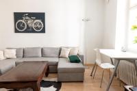 B&B Helsinki - 2ndhomes Bright 2BR Apartment next to Esplanade Park - Bed and Breakfast Helsinki