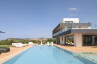 Aesthea 5-star Villa, 2Pools, Gym, Cinema, Sauna, By ThinkVilla - B&B Prínos