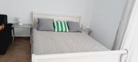 Mamaia Nord Studio la 10 m de plaja langa cluburi - Chambres d'hôtes Mamaia