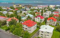 Bright apartment near city center - B&B