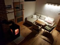 Cosy countryside cottage with indoor fireplace - B&B Sodražica