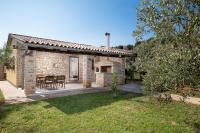 Rustic House in the Forest - B&B Medulin