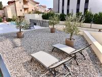 Fides Stylish Apartments Tivat with Pool - Ferienwohnung