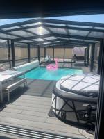 L'Aurore Love Room de prestige jacuzzi sauna piscine chauffée cuisine - Chambres d'hôtes Carpentras