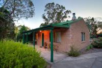 B&B Stanthorpe - Murray Gardens Motel - Bed and Breakfast Stanthorpe