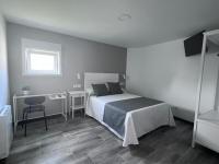 Habitación con cama grande 