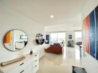 Penthouse by the Marina - B&B