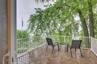Sheboygan Getaway with Deck and On-Site Lake Access! - Ferienwohnung Sheboygan