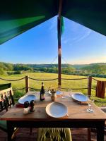 Hakuna Matata Safari Lodge - Sublime, off-grid digital detox with hot tub - Chambres d'hôtes Shelsley Walsh