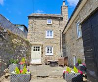 B&B Spennithorne - Puzzle Cottage, Quirky Dales Cottage for 2 - Bed and Breakfast Spennithorne