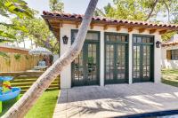 Bright and Modern West Palm Beach Cottage with Loft - Ferienwohnung West Palm Beach