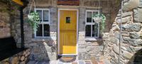 B&B Ballynahinch - Frontview Cottage - Sleeps 6 - Bed and Breakfast Ballynahinch