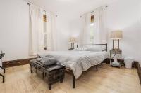 Mountain Serene Views and Creek-side Charm - Pet friendly - B&B Rowlesburg