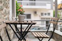 The Rock Guesthouse A 1923 Stone Heritage Home in Meteora - B&B Kalampáka