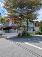 Landed Corner-Lot Townhouse Homestay GG Greenwood Gombak - Chambres d'hôtes Batu Caves