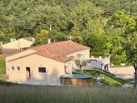 Au Mas du Bec Pointu entre DIOIS et PROVENCE - B&B