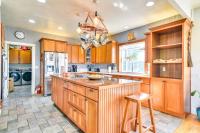 Rainier Home on 20 Acres with Blueberry Farm! - B&B Kalama