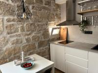 Studio Apartments Leut & Lanterna - B&B