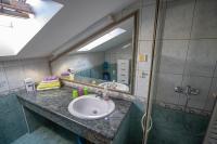 Estudio con vistas al jardín