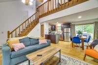 B&B Tobyhanna - Poconos Family Getaway with Game Room and Deck! - Bed and Breakfast Tobyhanna