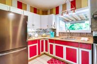 Deck, Fire Pit and Grill Port Isabel Home! - B&B Port Isabel