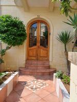 Cosy spacious maisonette - B&B