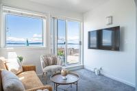 Waterfront Bliss, 2 BR Apt near Alki Beach - B&B Seattle