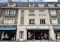 Le Cocon de la Cathédrale - Hypercentre Evreux - Jungle Chic - Vue sur l'Iton et Cathédrale - B&B Évreux